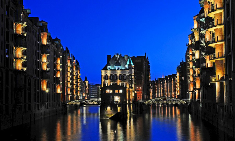 Lichtertour durch Hamburg